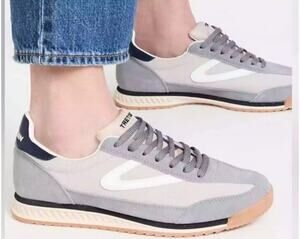 Anthro Tretorn Rawlins 2.0 Sneakers Women's SZ 11 Gray Navy Lace Up Suede